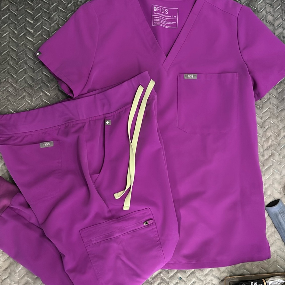 Women’s purple jolt figs scrub set